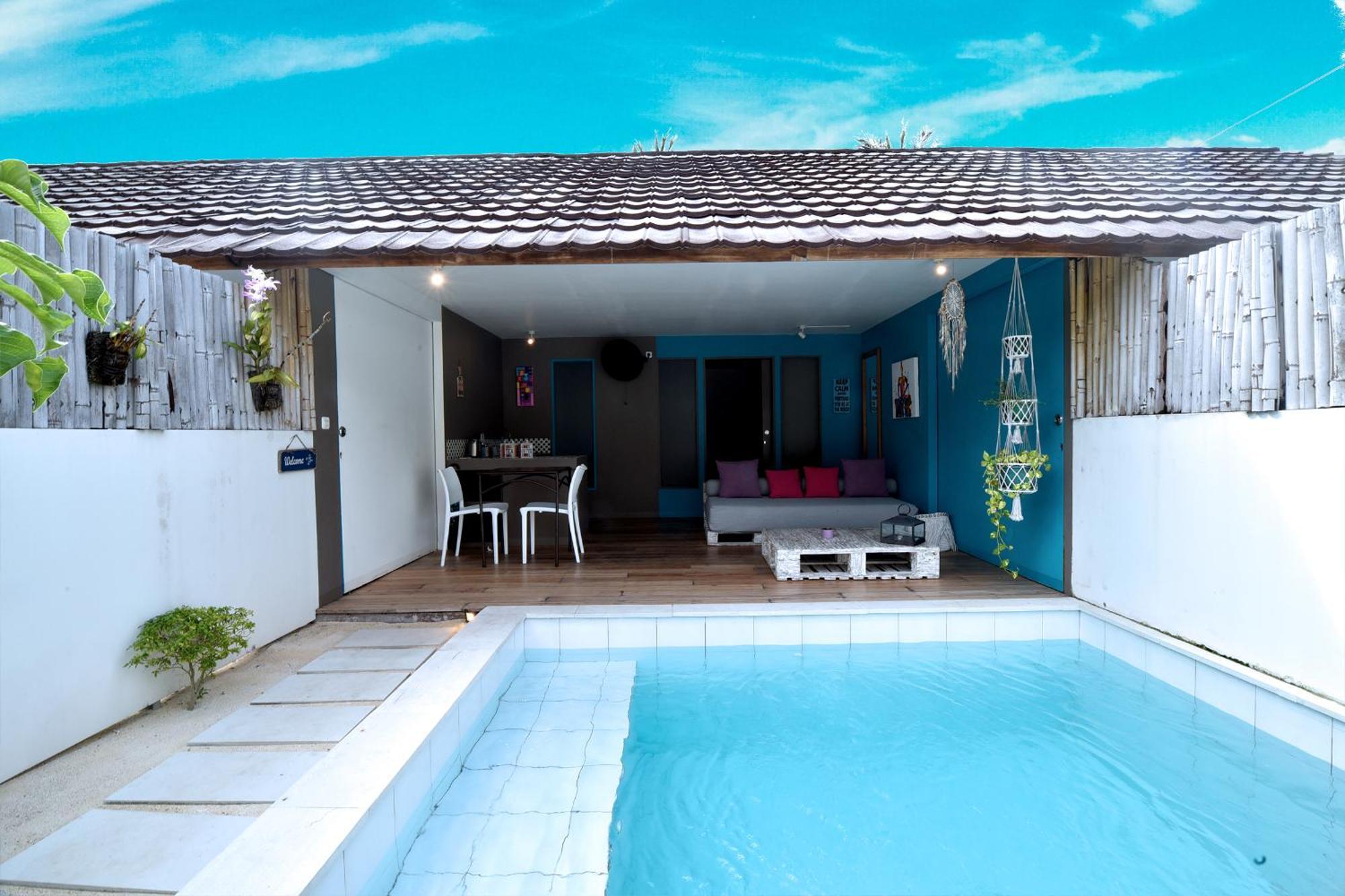 Meno Suites Гили Мено Екстериор снимка